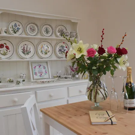 The White House Garden Cottage Morley  Экстерьер фото